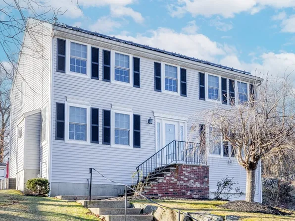 12 Benjamin Ter, Stoneham, MA 02180