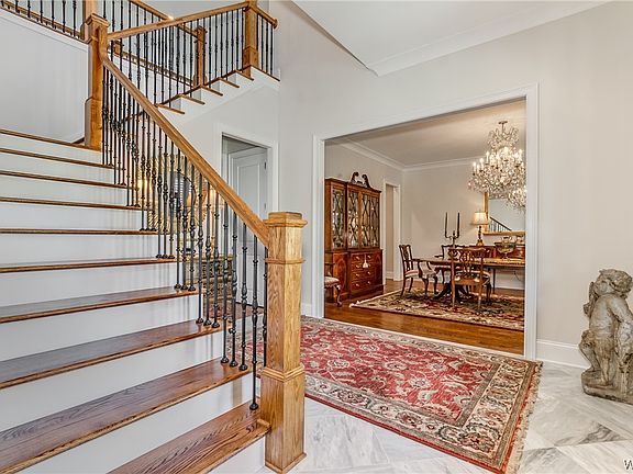 5th image of 6137 Moreland Ave