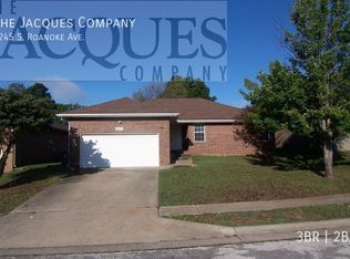 4245 S Roanoke Ave, Springfield, MO 65810