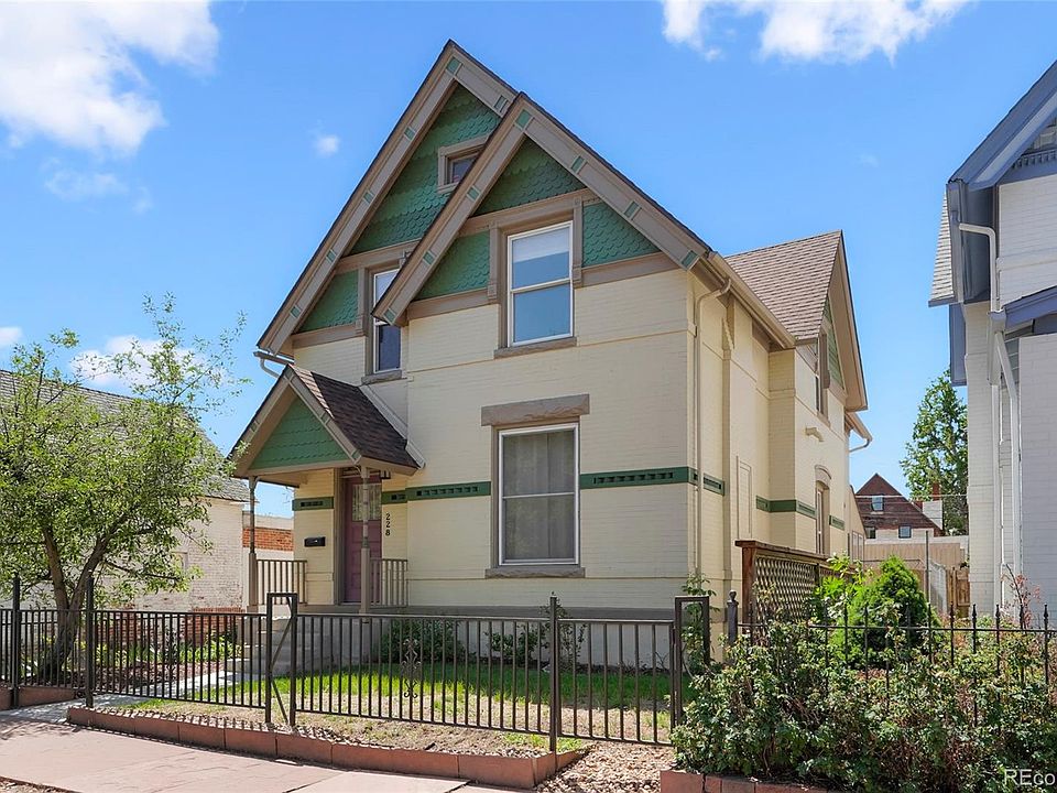 1st image of 228 W 1st Avenue W