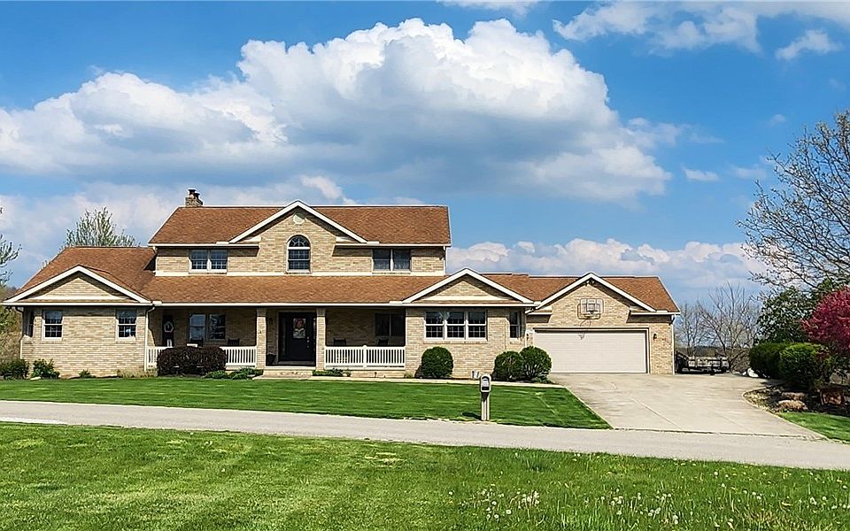 24 Country Club Mnr, Cadiz, OH 43907 Zillow