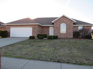 413 S Sarah Ave, Republic, MO 65738