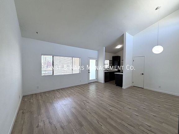 4th image of 243 Temple Ave APT 9