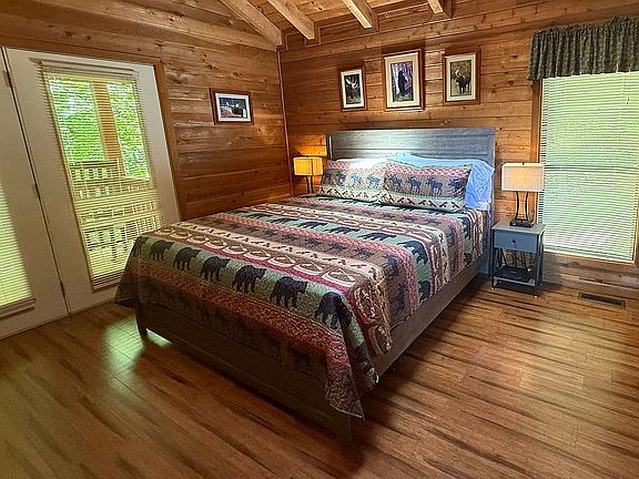 4th image of 219 Nantahala Dr