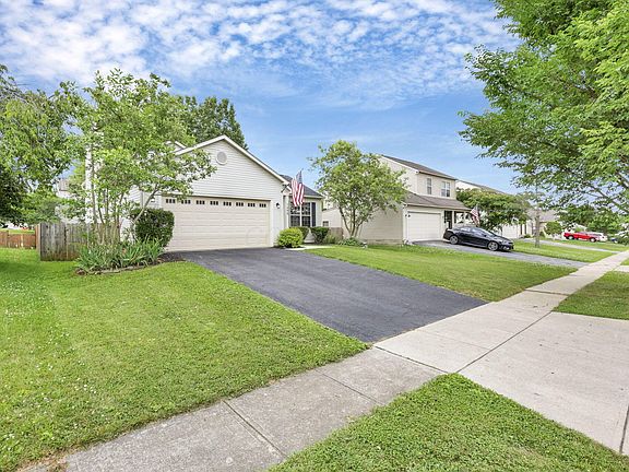 3rd image of 1688 Tecumseh Dr