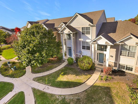 2nd image of 834 Summit Creek Dr #0