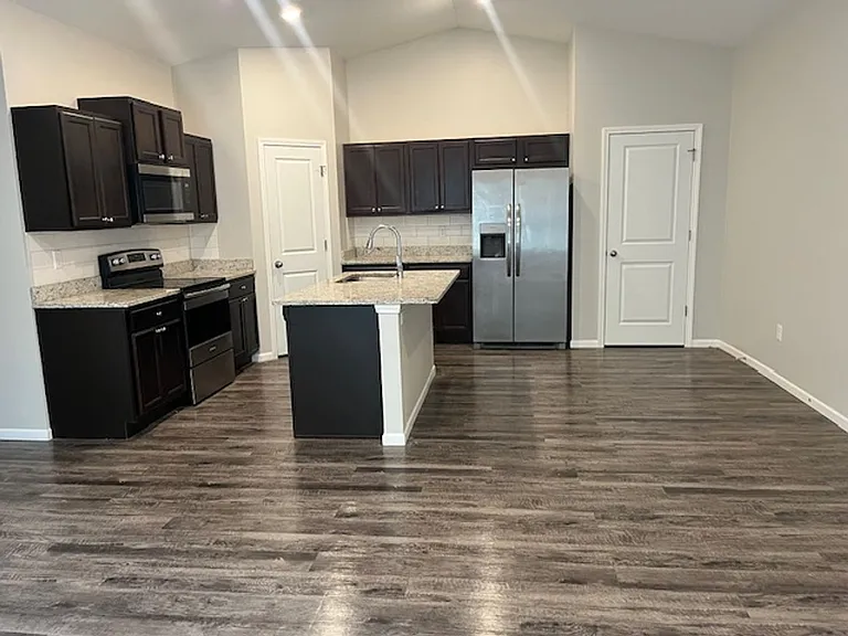 1315 N Azena St — Photo 2