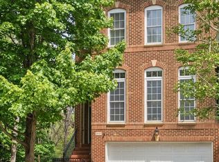 7046 Mundy Point Ct, Fort Belvoir, VA 22060