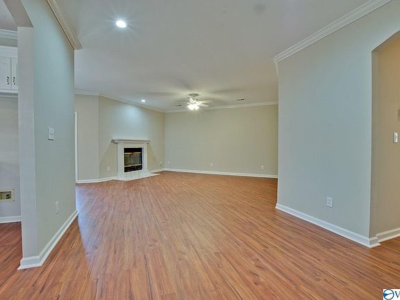 4th image of 10013 Meredith Ln SE