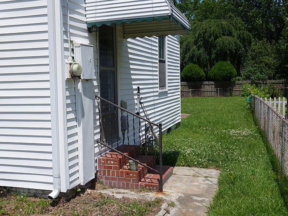 Kitchen entrance