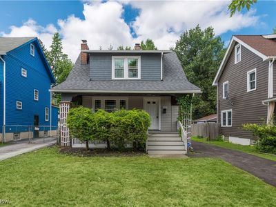 896 Selwyn Rd, Cleveland Heights, OH, 44112