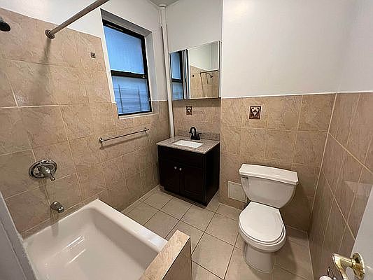 4th image of 107 W 138th St #3R