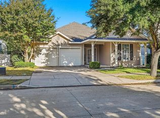 10017 Cherry Hill Ln, Aubrey, TX 76227