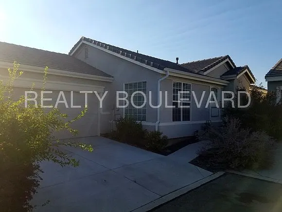 1714 Burwood Cir photo 1