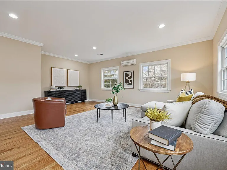 4902 Derussey Pkwy — Photo 60