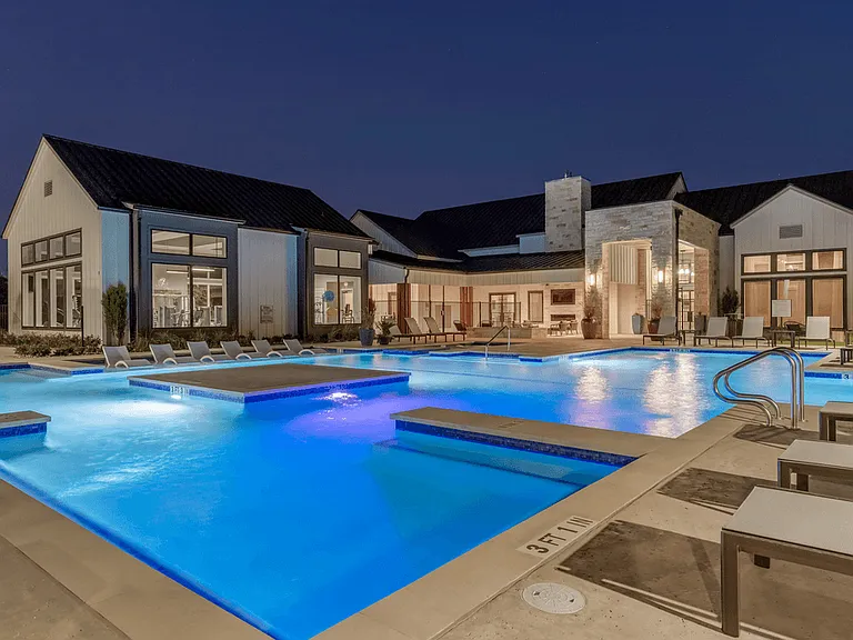 East Vue Ranch Apartments — Photo 3