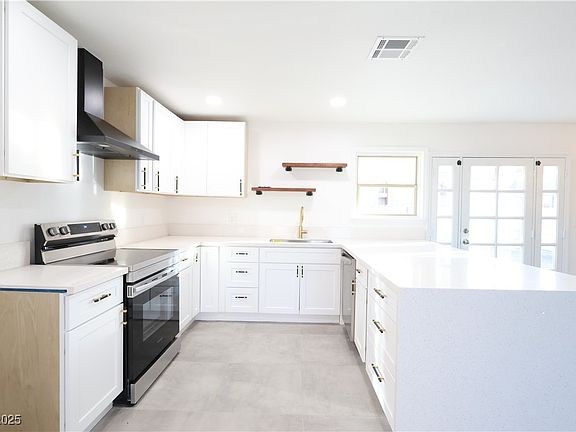 4th image of 6317 Clarice Ave