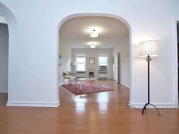 2nd image of 85-10 34th Ave #5-511