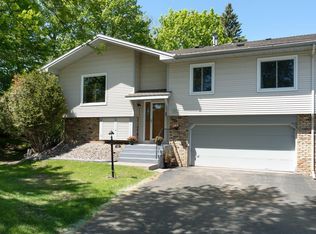 321 Wildwood Dr, Duluth, MN 55811