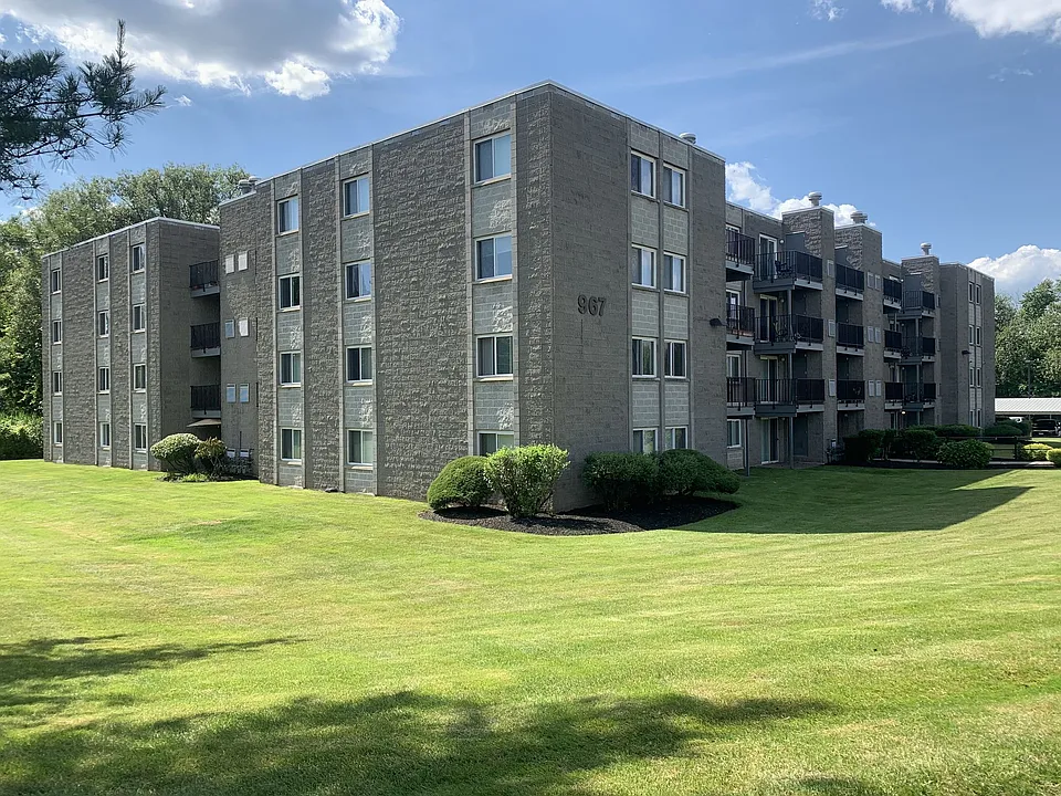 965 ELMS Apartments