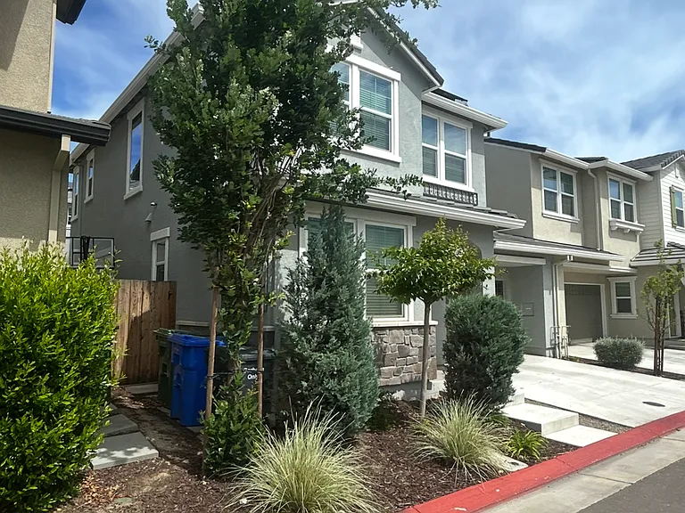 2472 Sweetbay Cir — Photo 18