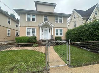 14 Van Cott Ave APT 4, Hempstead, NY 11550
