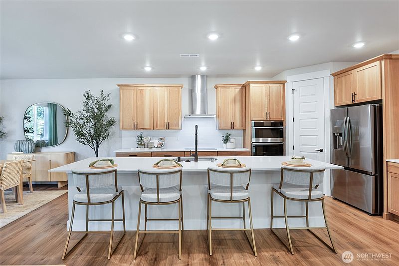 3rd image of 22859 SE Shore Street