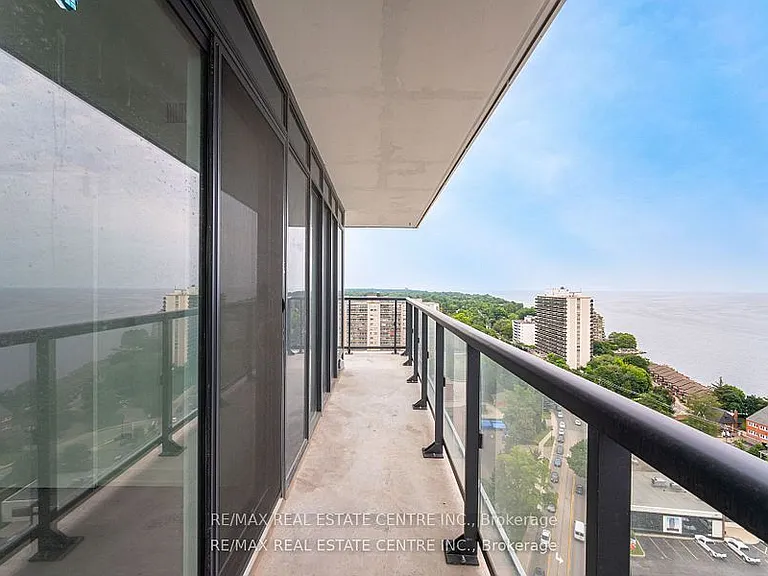 370 Martha St #1703 — Photo 34