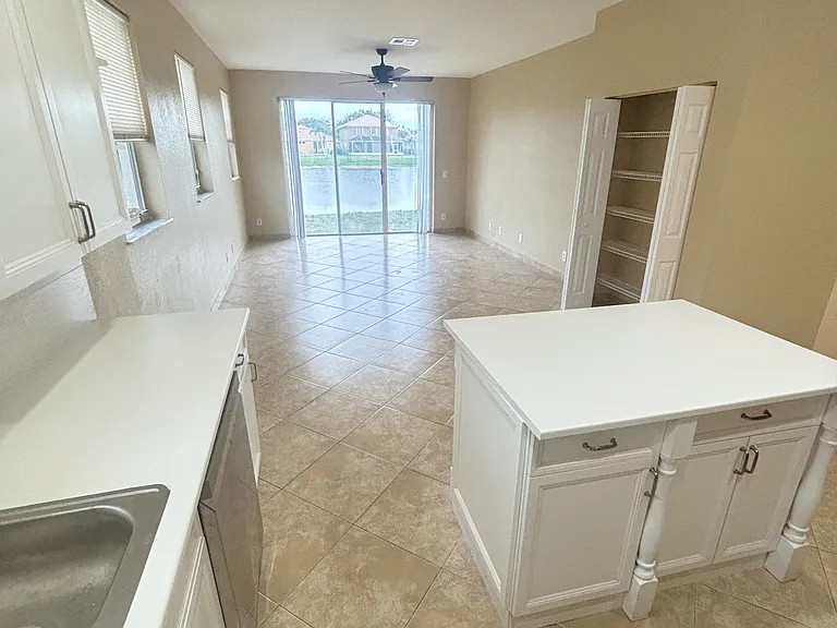 13428 SW 23rd St — Photo 5
