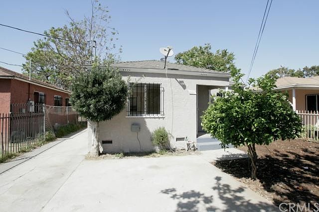 1st image of 1455 E 112th St