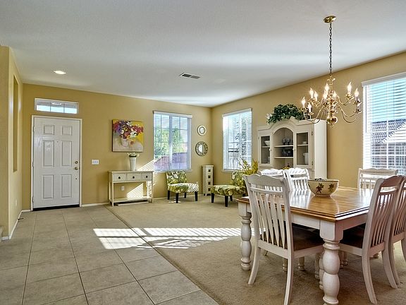 3rd image of 36589 Hilltop Ln
