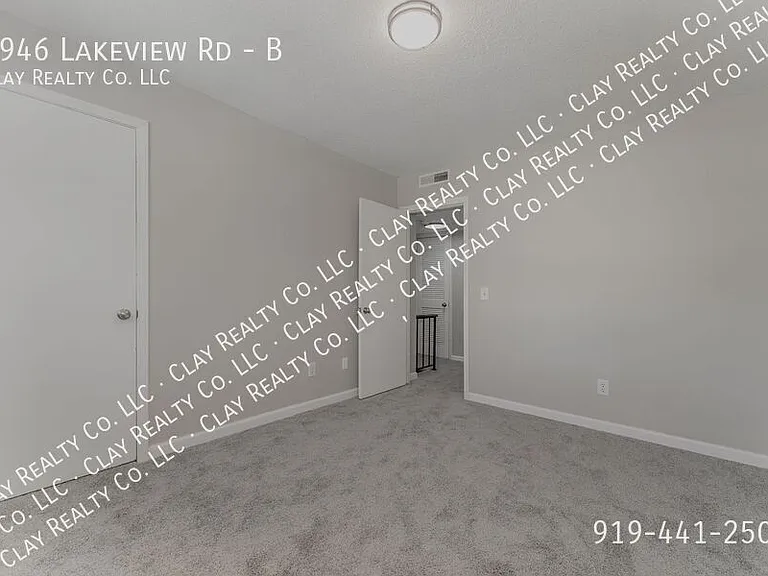 1946 Lakeview Rd #B — Photo 12