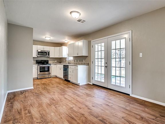 5th image of 515 Redwood Dr