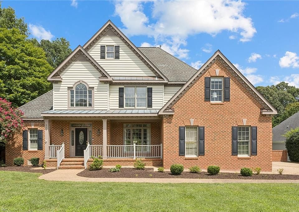 1st image of 218 Charter House Ln