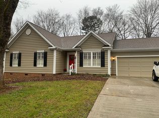 3016 Summerland Dr, Matthews, NC 28105