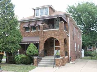 1386 Somerset Ave, Grosse Pointe, MI 48230
