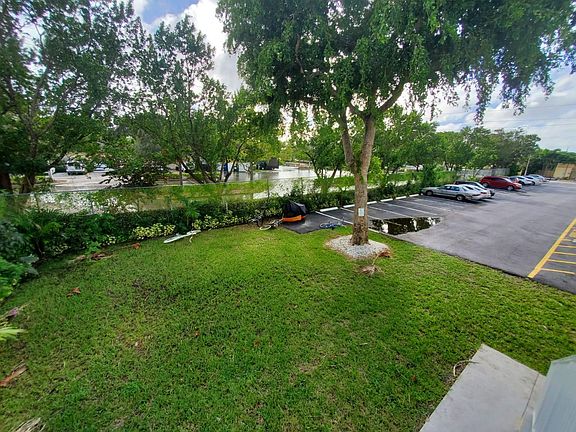 3rd image of 2436 Van Buren Pkwy #2
