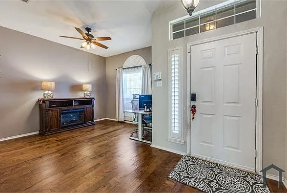 3 bed, 1850 sqft, $2,700 — Photo 1
