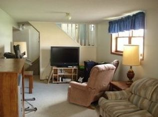221 Wendover Dr, Council Bluffs, IA 51503