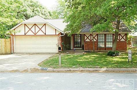 1st image of 4204 Oak Country Dr
