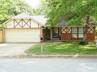 4204 Oak Country Dr, Arlington, TX 76017