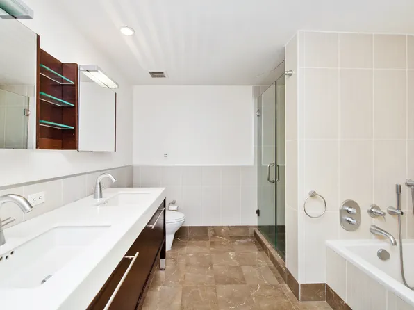 225 East 34th Street image 7 of 20