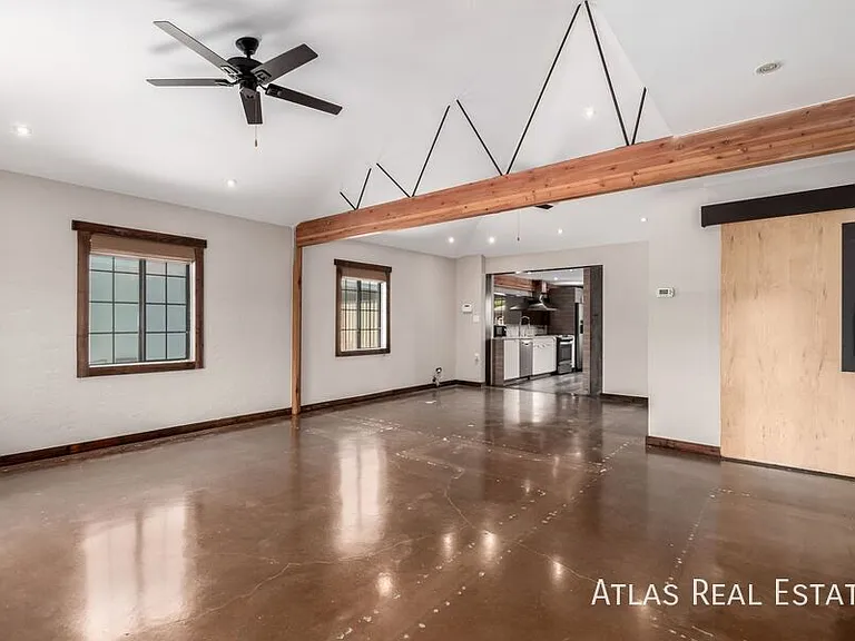 224 W Montecito Ave — Photo 7
