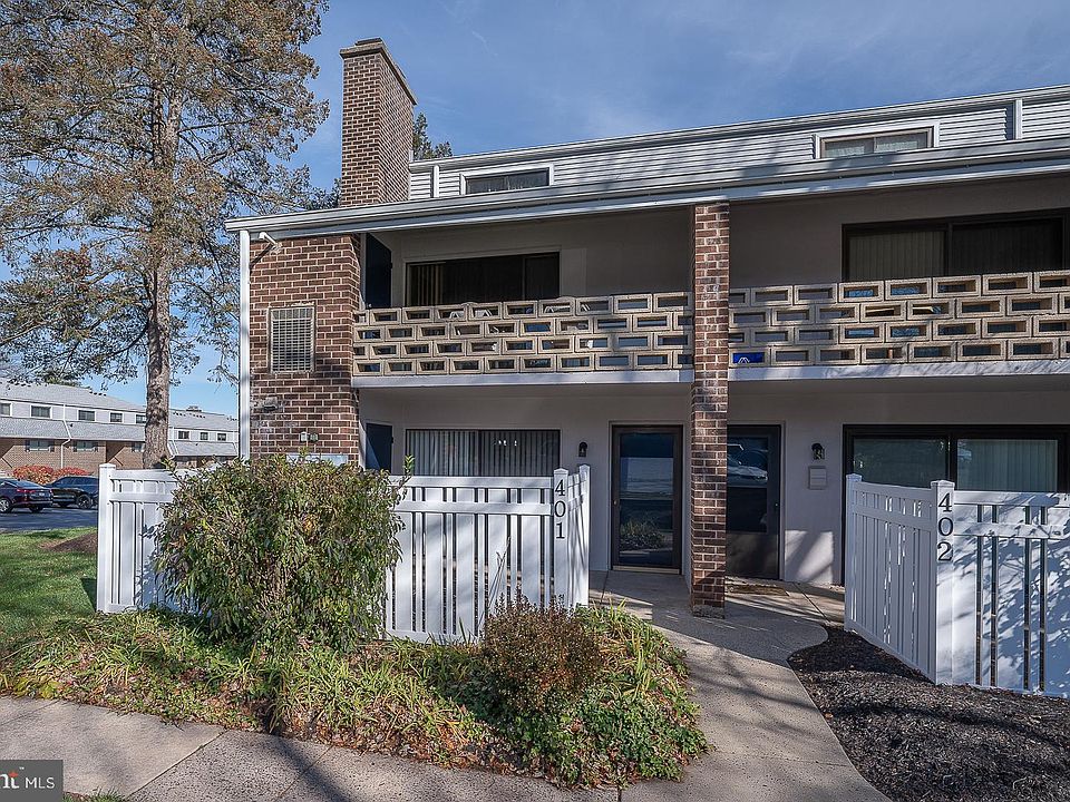 1st image of 401 Stony Way #401