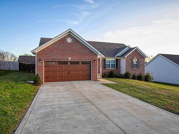 2nd image of 113 Oak View Dr