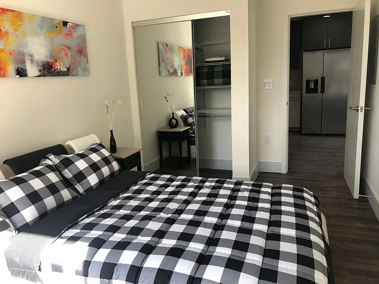 4910 Spruce St #401 — Photo 6