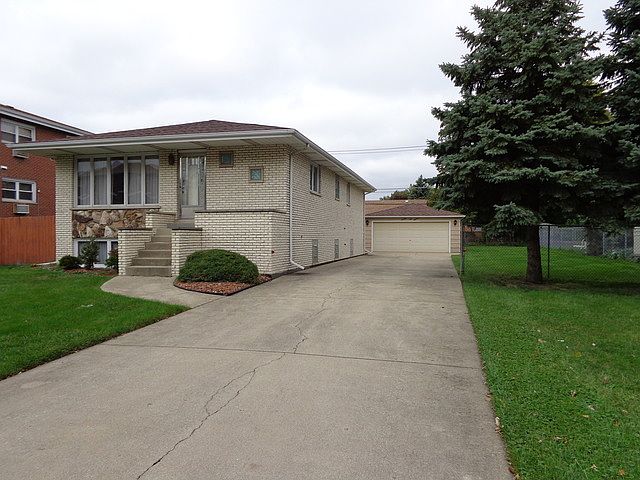 1st image of 7918 W 89th Pl