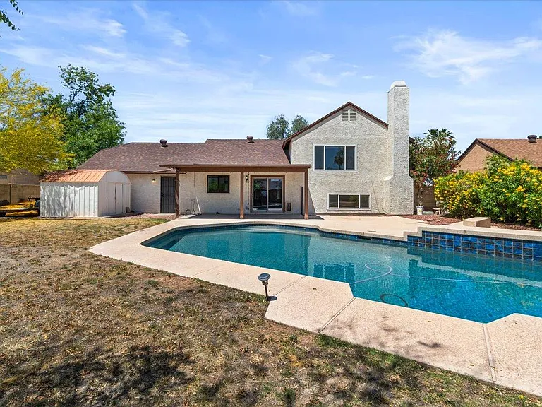 1041 E Kristal Way — Photo 37