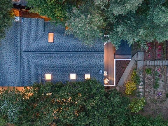 2nd image of 3001 Jordan Rd