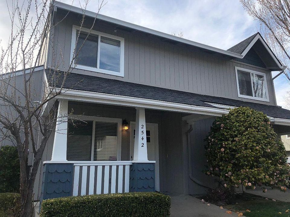 1st image of 2542 Siskiyou Blvd